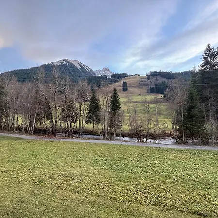 Apartment Chaleureux Proche Pistes Avec Balcon Sud, Casier A Skis, Parking Et Equipements Complets. - Fr-1-692-61